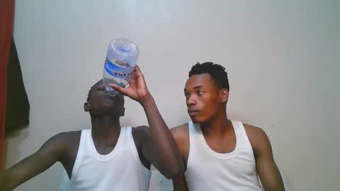 luoislove online show from 02/12/26, 06:58