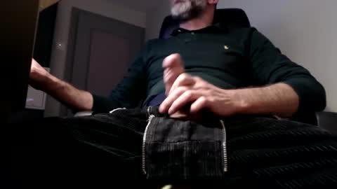 Snapshot of lure4beef chatting on 01/30/25, 04:34 lure4beef online show from 01/30/25, 04:34