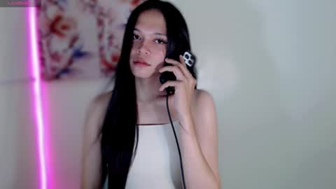 Snapshot of luscious_maxie chatting on 11/09/25, 03:10 Maxie online show from 11/09/25, 03:10