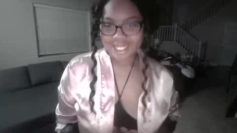 Snapshot of lusciouskoko chatting on 11/22/25, 11:09 Luscious Koko online show from 11/22/25, 11:09