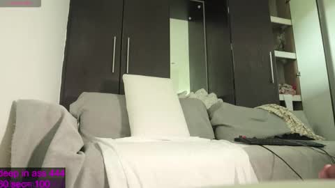 Snapshot of lusciouslipsxx chatting on 12/02/25, 07:03 lusciouslipsxx online show from 12/02/25, 07:03