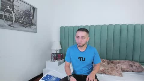 Snapshot of lushian_luna chatting on 10/04/25, 02:48 Lushian And Luna online show from 10/04/25, 02:48