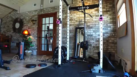 Snapshot of lushianafitness chatting on 02/01/25, 04:33 SHOWS ALL MONDAY WEDNESDAYFRIDAYSATURDAY  IN THE MORNING online show from 02/01/25, 04:33