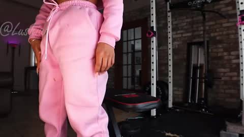 Snapshot of lushianafitness chatting on 02/19/25, 04:33 SHOWS ALL MONDAY WEDNESDAYFRIDAYSATURDAY  IN THE MORNING online show from 02/19/25, 04:33