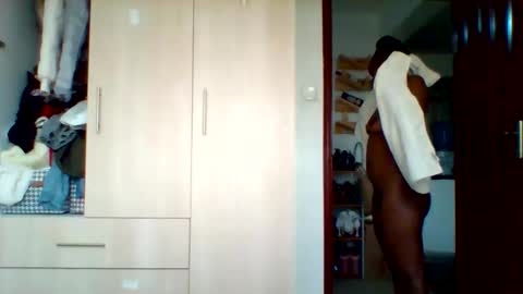 lushlola254 online show from 02/16/26, 12:56