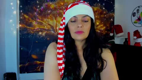 Snapshot of lust_mom chatting on 12/22/24, 09:42 Angela 3 online show from 12/22/24, 09:42