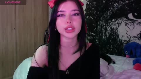 Snapshot of lustful_aprilx chatting on 02/06/25, 10:32 Valerie  April   online show from 02/06/25, 10:32