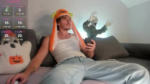 lustfullooking online show from 10/19/25, 11:11