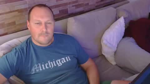 lustonfan online show from 04/17/26, 01:30