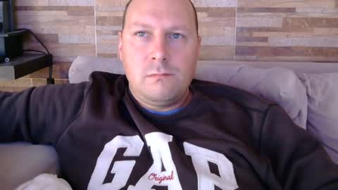 Snapshot of lustonfan chatting on 06/19/26, 11:58 lustonfan online show from 06/19/26, 11:58