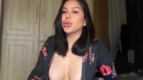 Snapshot of lustsaint chatting on 09/10/25, 06:24 Hi i am Luna i am mixed race Filipina Aussie youve ever wanted to meet online show from 09/10/25, 06:24