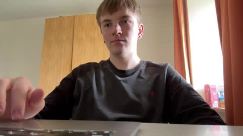 Snapshot of lustviper chatting on 10/15/25, 08:14 Nik online show from 10/15/25, 08:14