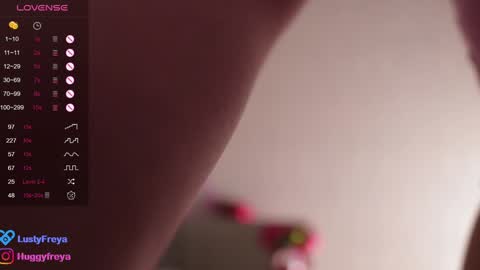 Snapshot of lusty_freya chatting on 01/10/25, 11:43 Freya    online show from 01/10/25, 11:43