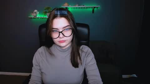 lusy_puff online show from 12/02/24, 09:45