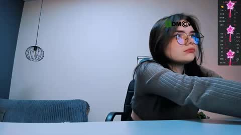 lusy_puff online show from 12/05/24, 09:39