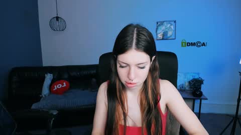 lusy_puff online show from 01/16/25, 09:37