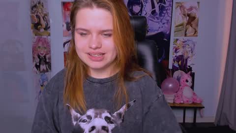 lusy_puff online show from 01/20/25, 12:49