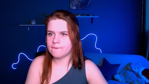 lusy_puff online show from 02/11/25, 09:53