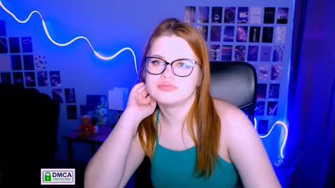 lusy_puff online show from 03/02/25, 04:42