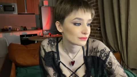 Snapshot of lusylune chatting on 02/12/25, 11:20 Luy online show from 02/12/25, 11:20