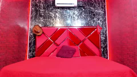 Luu  online show from 04/21/26, 07:28