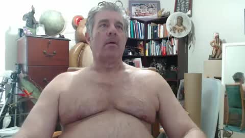 Snapshot of luv2bnakedallthetime chatting on 01/13/25, 05:02 Tony online show from 01/13/25, 05:02