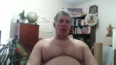 Snapshot of luv2bnakedallthetime chatting on 02/12/25, 05:05 Tony online show from 02/12/25, 05:05