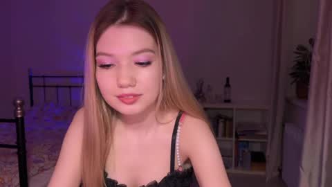 Snapshot of luv_jess chatting on 01/28/25, 02:43 luv_jess online show from 01/28/25, 02:43