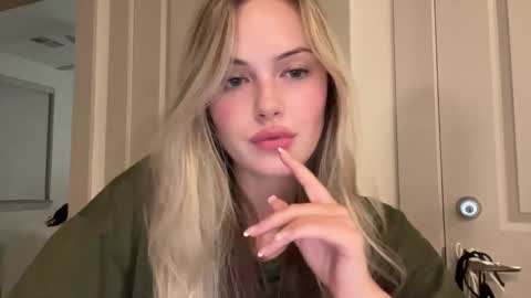 Aimee online show from 02/21/26, 03:07