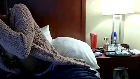 luvbug555 online show from 11/04/25, 11:20