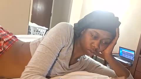 luvbug555 online show from 11/27/25, 11:45