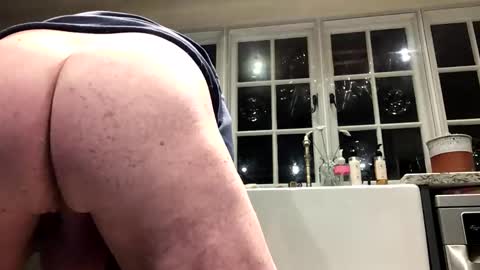 Snapshot of luvcamgirlz chatting on 02/06/25, 06:08 luvcamgirlz online show from 02/06/25, 06:08