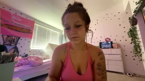 Snapshot of luvkendall chatting on 10/13/25, 09:37 Kendal online show from 10/13/25, 09:37