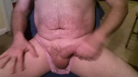 Snapshot of luvshairypeeps chatting on 12/21/24, 01:10 luvshairypeeps online show from 12/21/24, 01:10