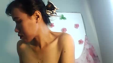 Bee Bee online show from 11/10/25, 01:48