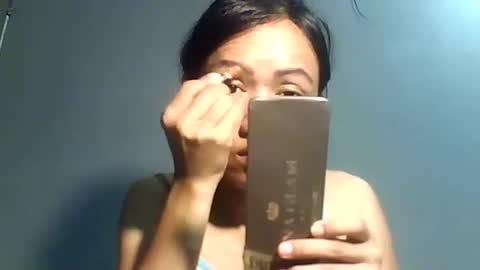 Bee Bee online show from 03/20/26, 07:41