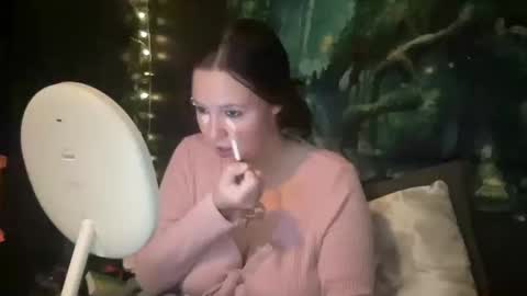 luvvvmia online show from 10/19/25, 05:13