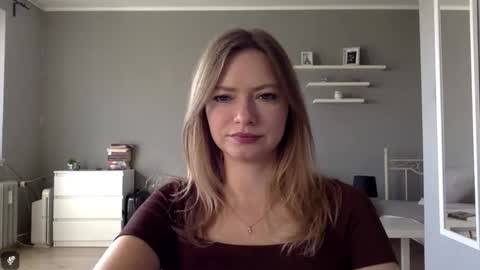 Millie online show from 10/03/25, 01:52