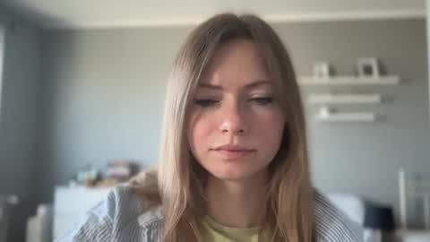 Millie online show from 04/26/26, 02:37