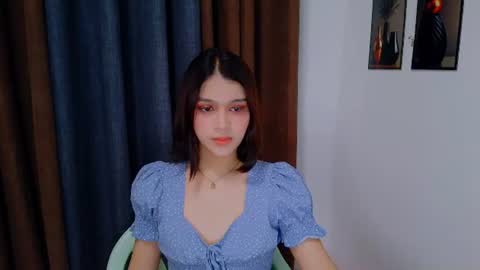 Snapshot of lux_white chatting on 07/08/26, 10:31 queen lux online show from 07/08/26, 10:31