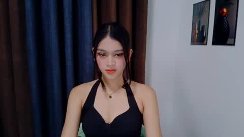 Snapshot of lux_white chatting on 07/16/26, 09:54 queen lux online show from 07/16/26, 09:54