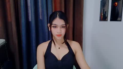 Snapshot of lux_white chatting on 07/20/26, 11:40 queen lux online show from 07/20/26, 11:40
