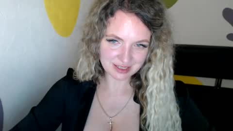 Donna online show from 06/13/26, 07:01