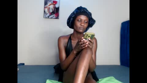 Snapshot of luxe_glow chatting on 06/07/26, 06:00 Luxe glow online show from 06/07/26, 06:00