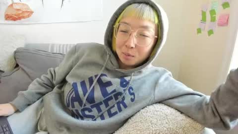 LuxGray online show from 04/12/26, 05:18