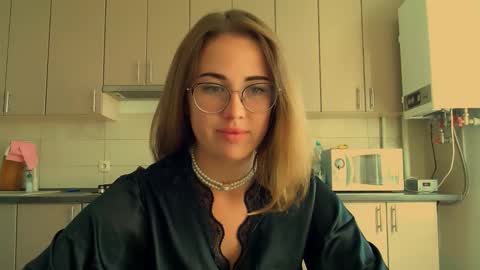 Katie online show from 09/21/25, 07:43