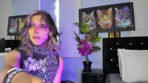 Luxiel 3 online show from 11/24/25, 09:03