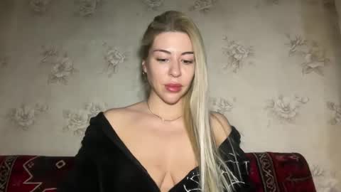 LuxSonyaStar online show from 12/21/25, 12:56