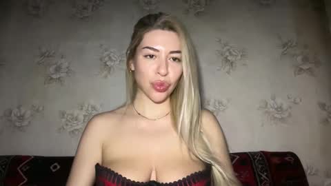 LuxSonyaStar online show from 03/11/26, 09:54