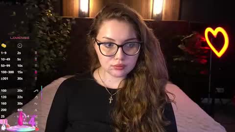 luxsopphia_ online show from 06/14/26, 12:40
